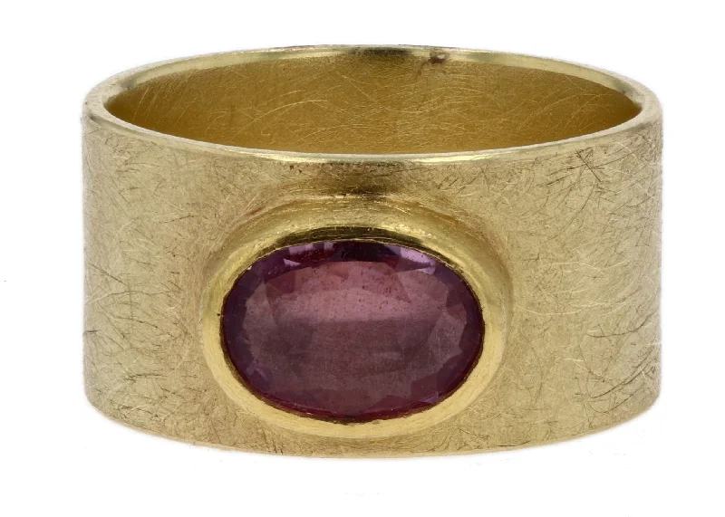 Petra Class Pink Sapphire Cigar Band