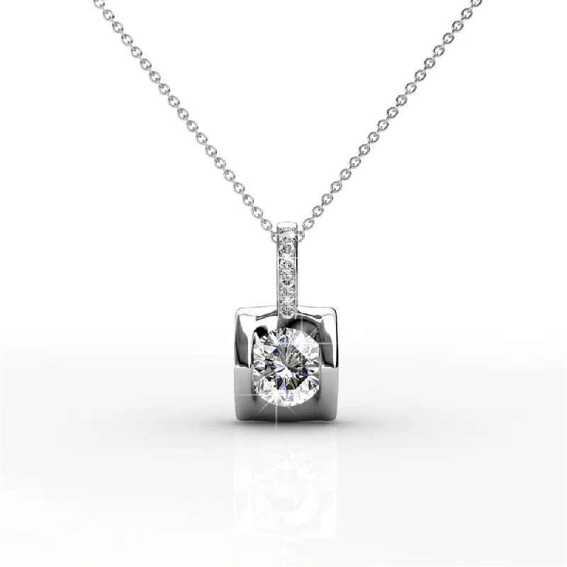 Billie 18k White Gold Pendant Necklace with Round Cut Swarovski Crystals