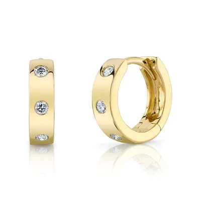 0.11CT DIAMOND MINI HUGGIE EARRING