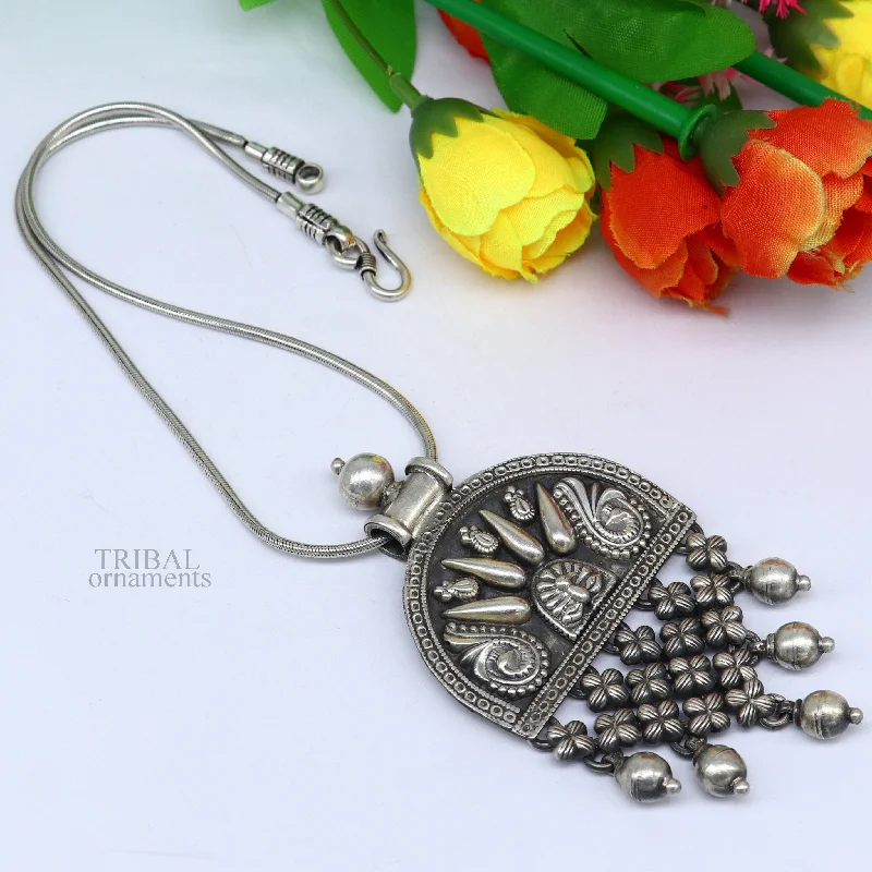 925 sterling silver handcrafted indian tribal ethnic pendant antique design wedding charm pendant necklace jewelry india ssp1513