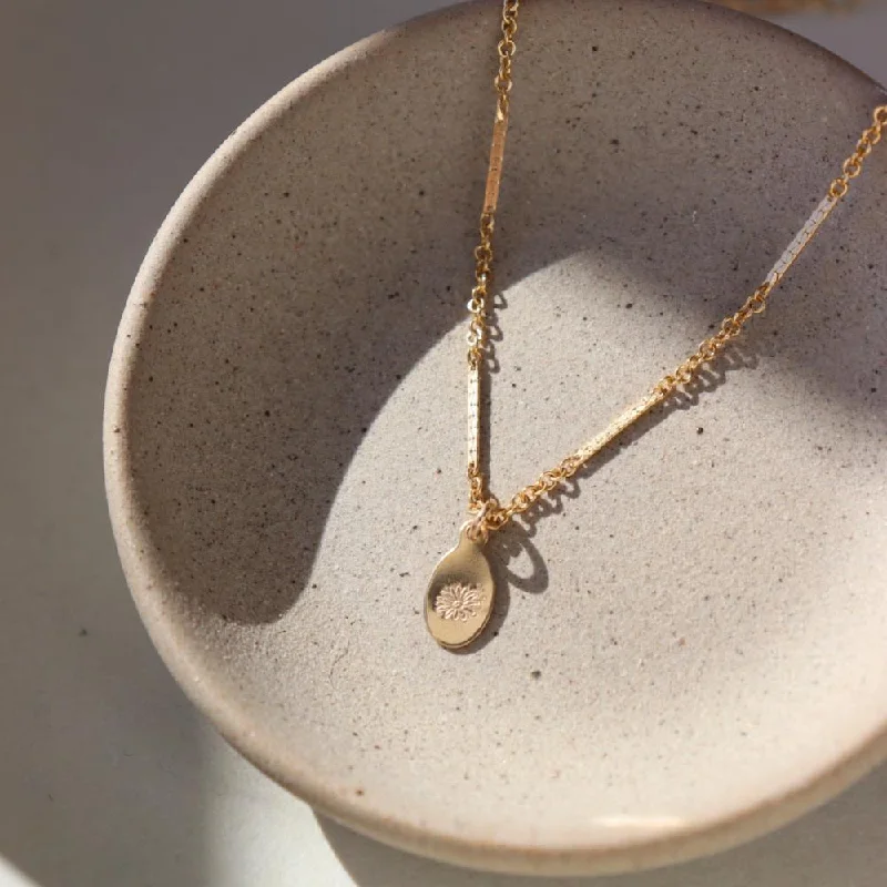 Once-A-Year Jewelry Deals – Shop Before They’Re Gone Birth Flower Necklace with Oval Charm & Sailor Chain