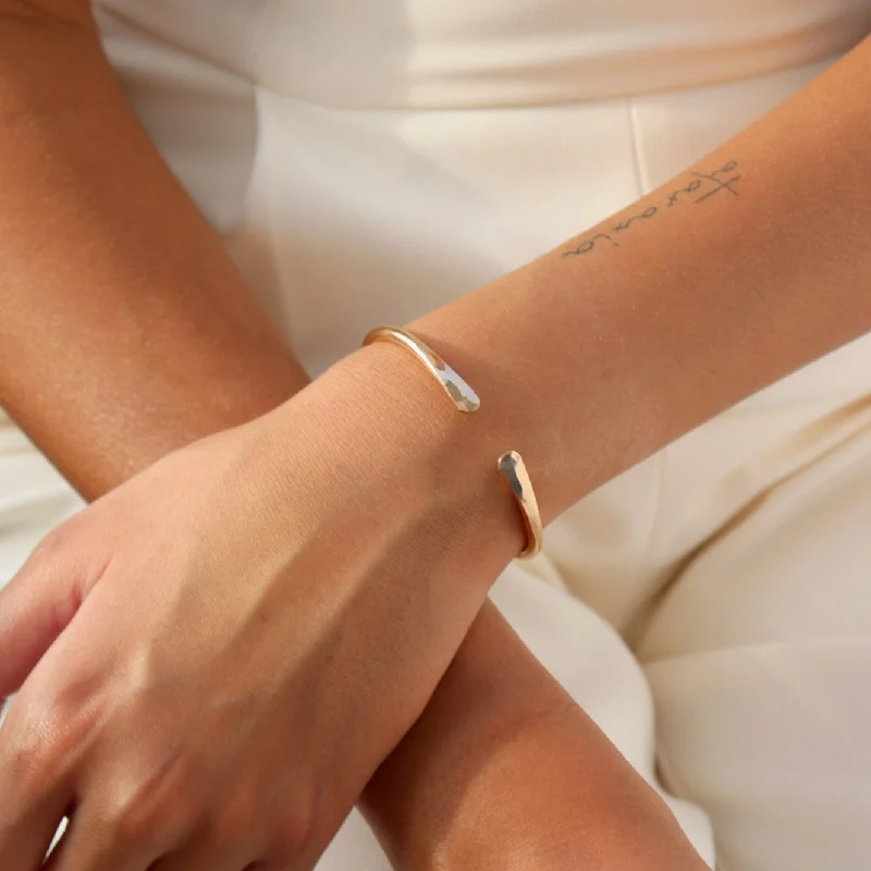 Discounted Luxury Jewelry – Shine Without The Splurge Halo Cuff